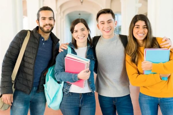 Ventajas De Estudiar Una Carrera Universitaria